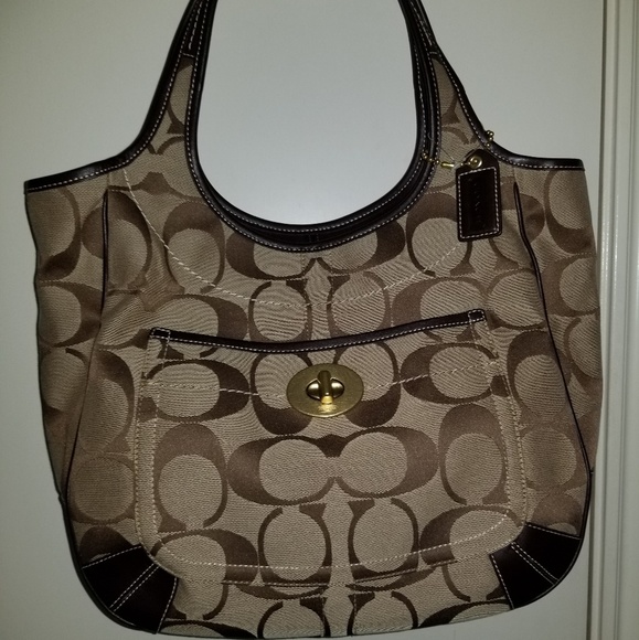 COACH LARGE HOBO PURSE - Picture 6 of 8